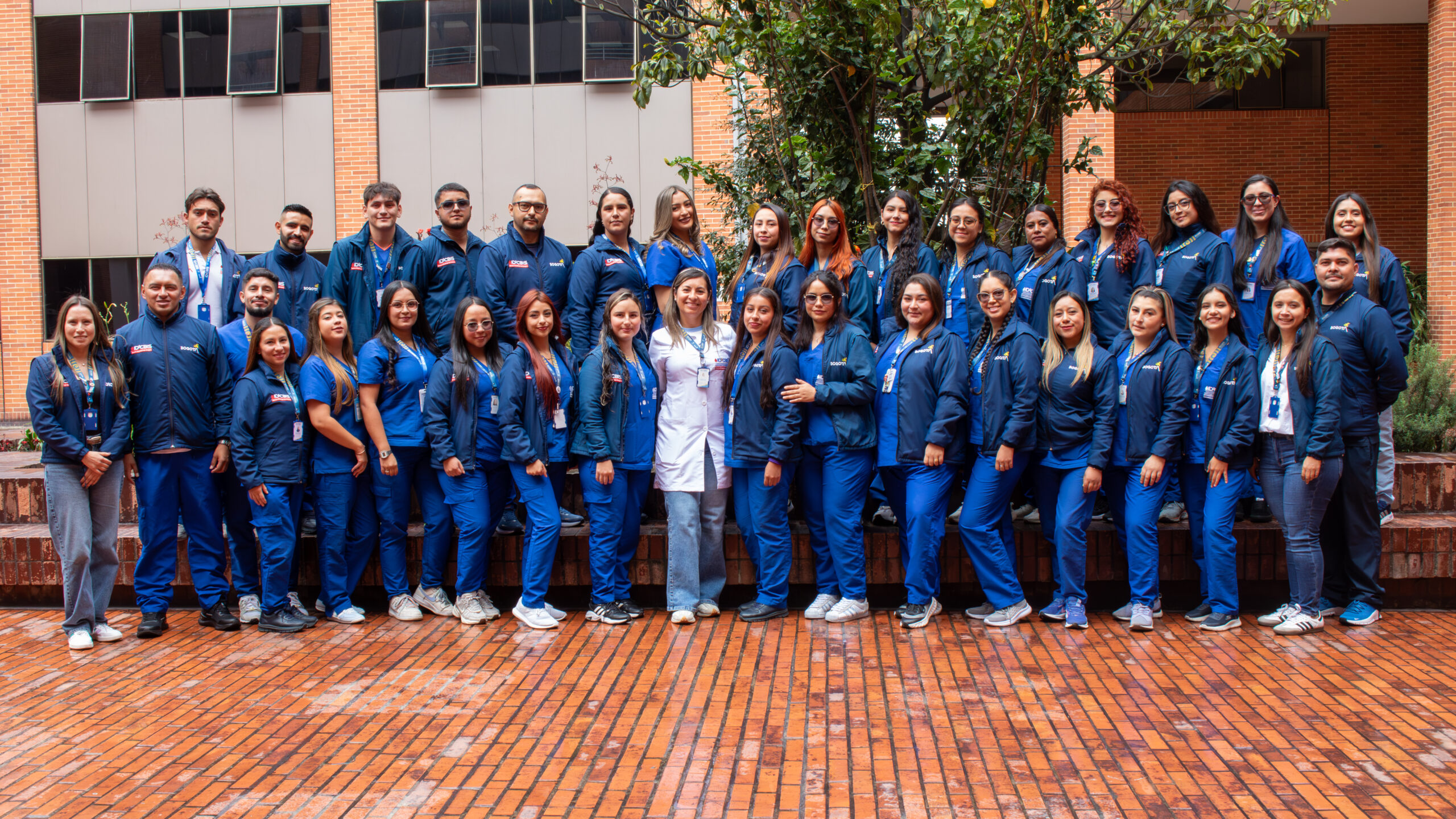 Foto de equipo del Banco de sangre - IDCBIS